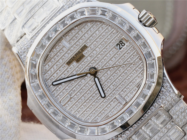 Patek Philippe 5719/1G-001 Nautilus Sport Series Men's Mechanical Watch with Full Diamond and Square Diamond Design